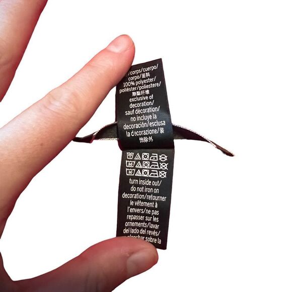 Victoria’s Secret red short sleeve robe - Picture 6 of 8